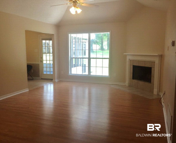 189 Robbins Boulevard Daphne, AL 36526 - Photo 2 of 17 Gallery Image 2