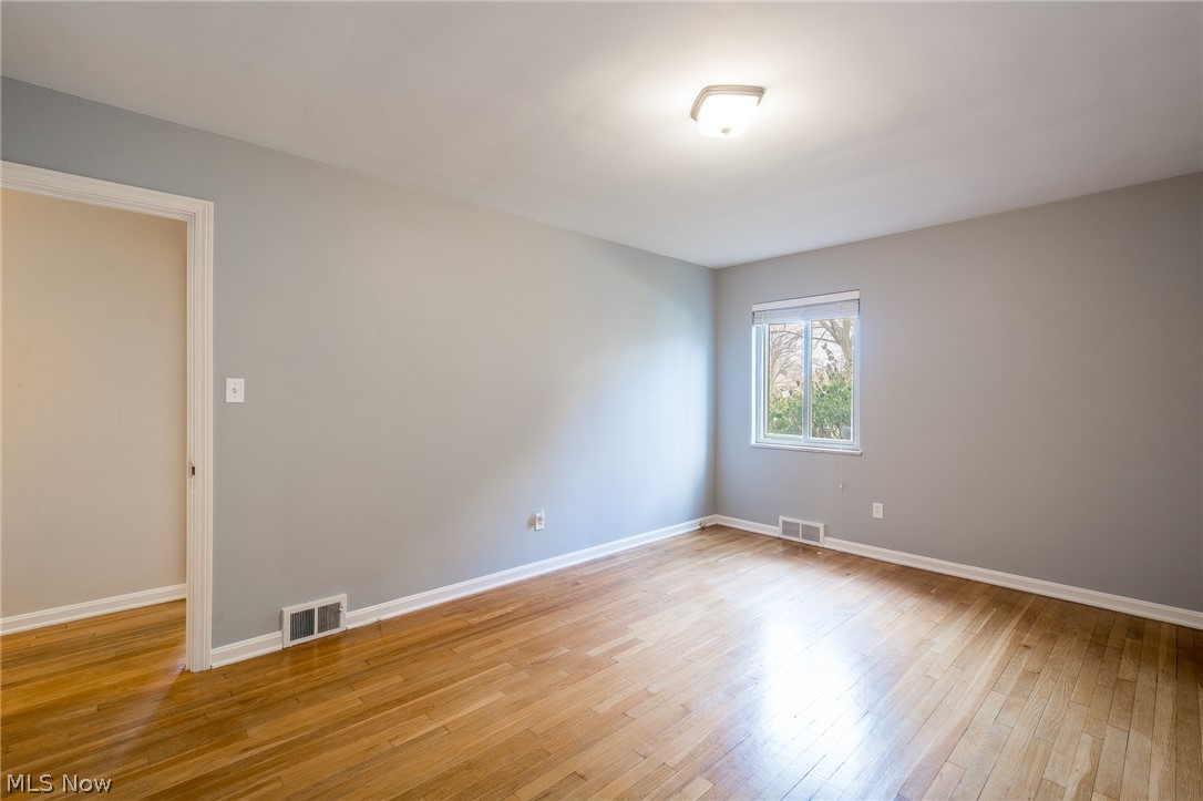 1121 Wilbert Road Lakewood, OH 44107 - Photo 15 of 24