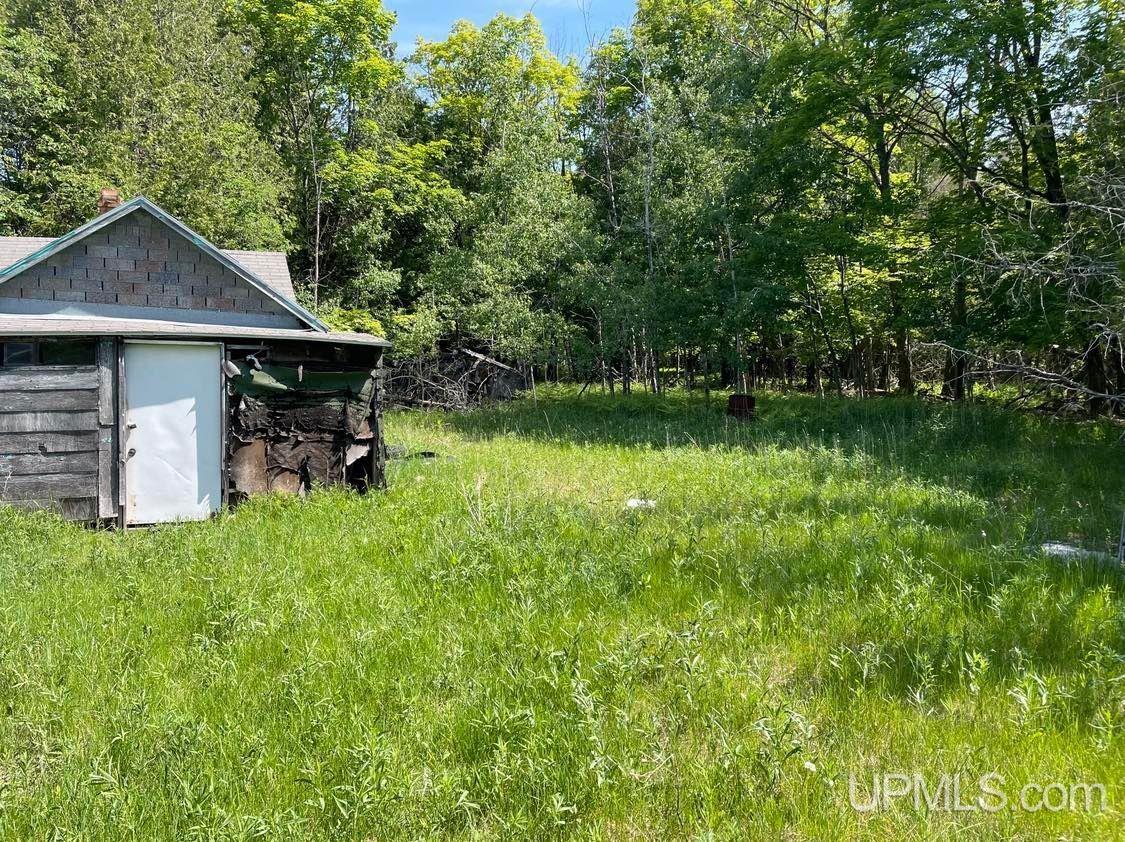 1588 S Little Harbor Road Manistique, MI 49854 - Photo 2 of 6
