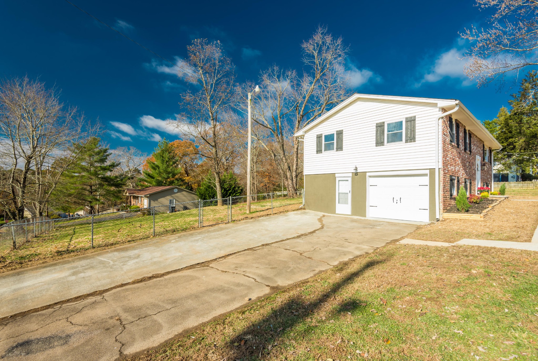 2201 Roundtree Road Knoxville, TN 37923 - Photo 3 of 40