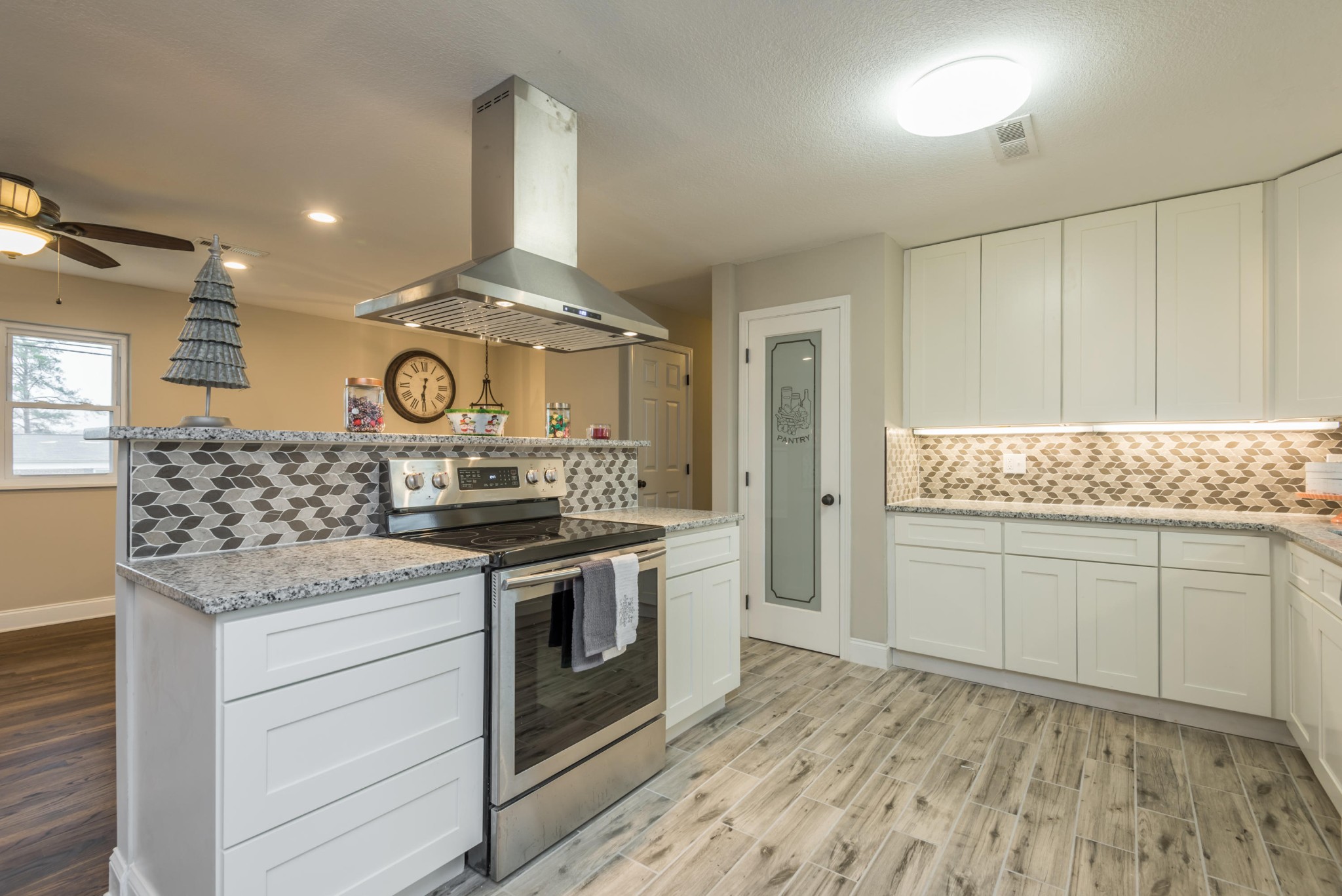 2201 Roundtree Road Knoxville, TN 37923 - Photo 7 of 40