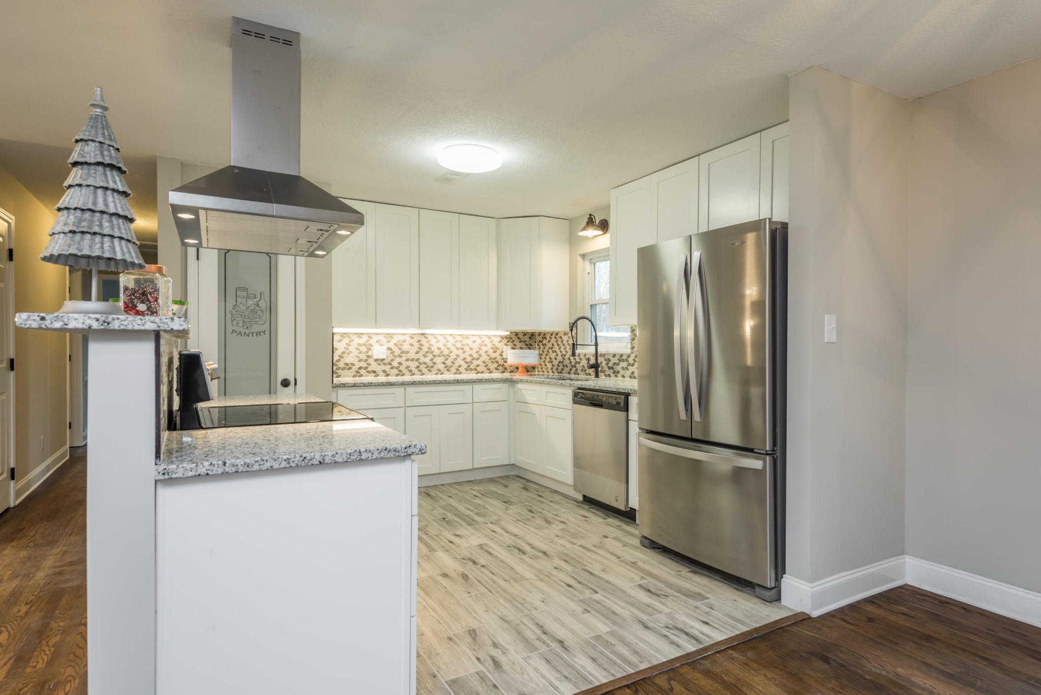 2201 Roundtree Road Knoxville, TN 37923 - Photo 8 of 40