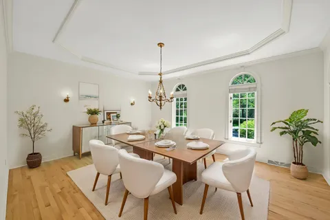 $2,695,000 | 2146 West Columbia Court, Mequon, WI 53092
