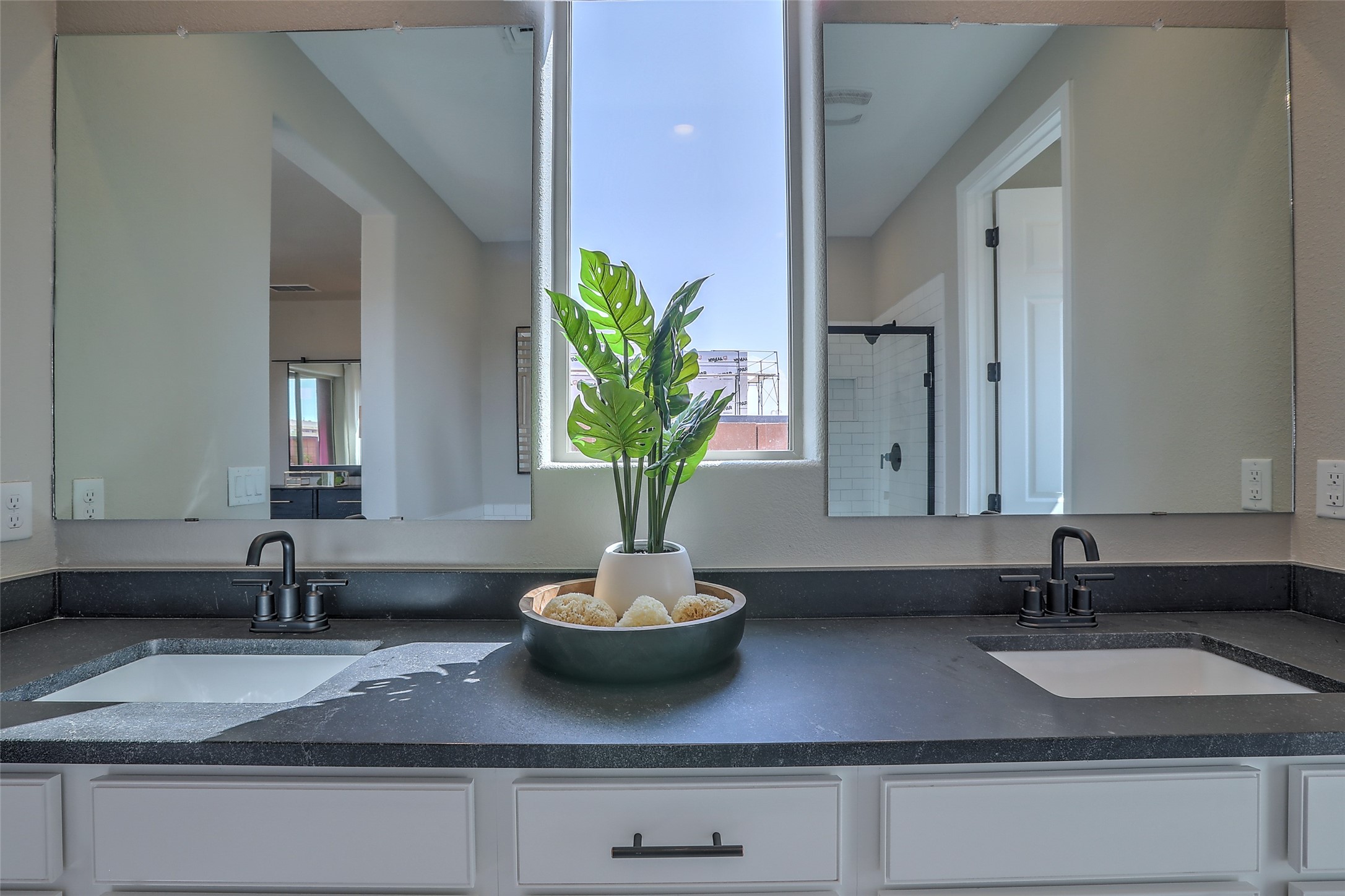 4630 Rail Runner Road Santa Fe, NM 87507 - Photo 22 of 36