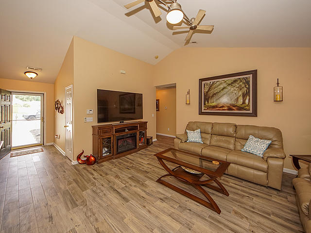 247 Border Road Goose Creek, SC 29445 - Photo 5 of 30 living 3