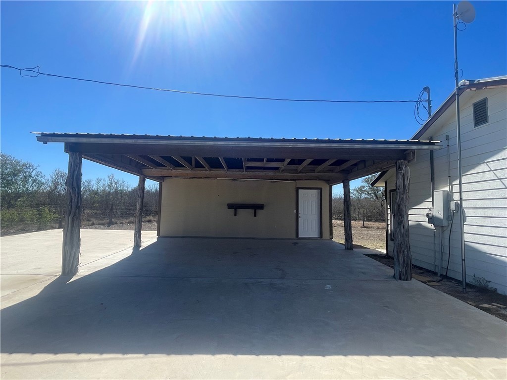 7879 Chestnut Road Beeville, TX 78102 - Photo 24 of 40