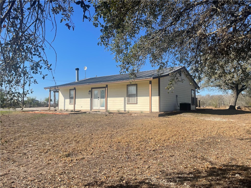 7879 Chestnut Road Beeville, TX 78102 - Photo 31 of 40