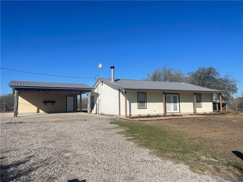 7879 Chestnut Road Beeville, TX 78102 - Photo 6 of 40