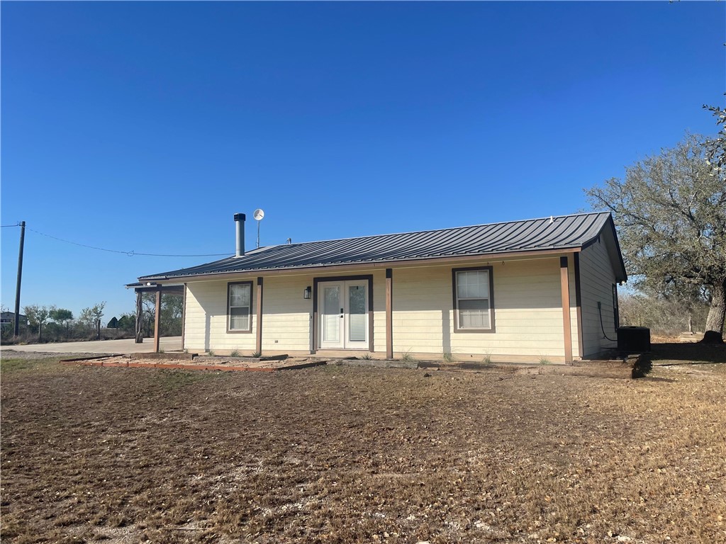 7879 Chestnut Road Beeville, TX 78102 - Photo 7 of 40