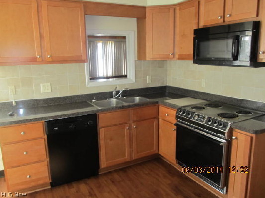 3726 Daleford Road Cleveland, OH 44120 - Photo 6 of 12