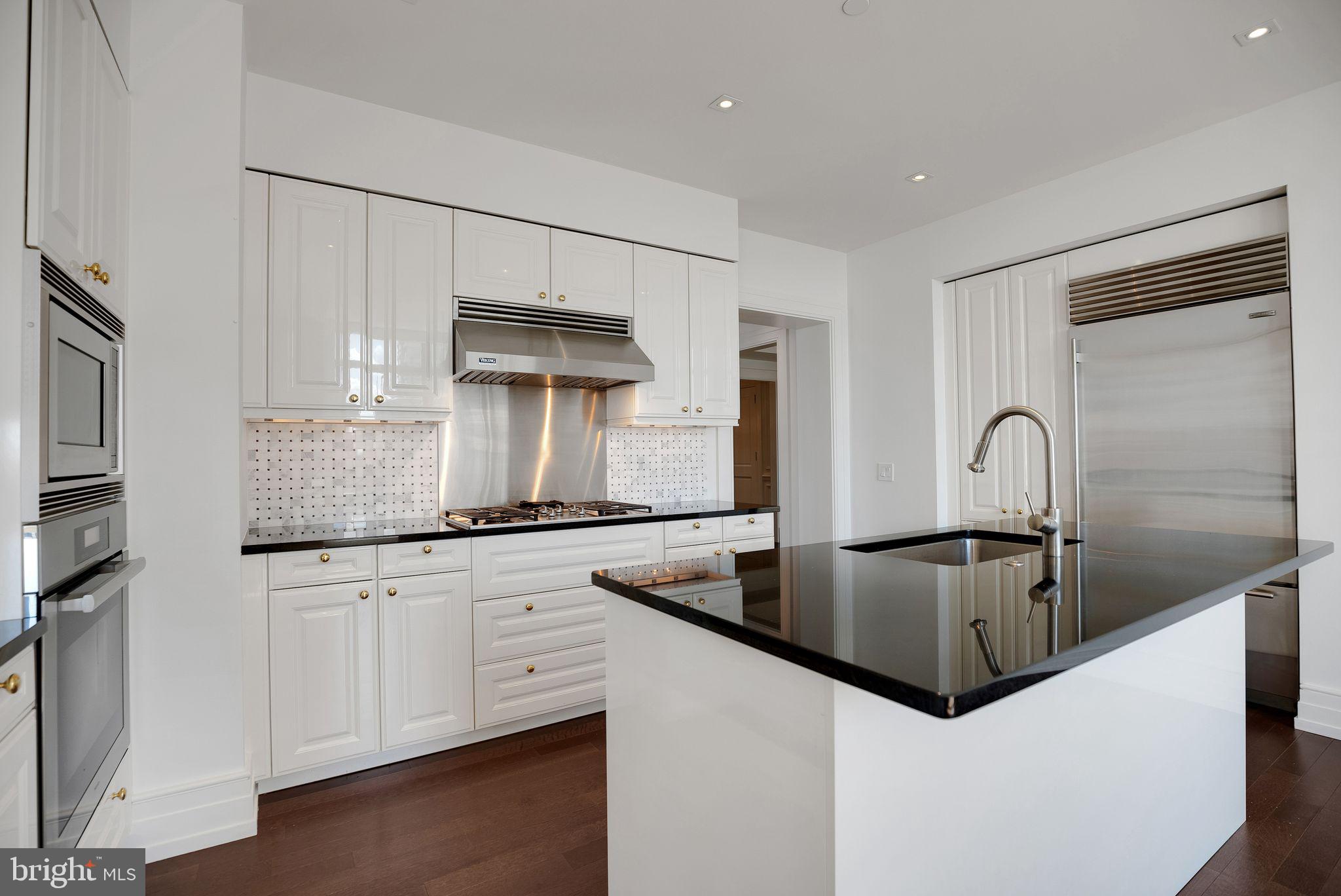 130 South 18th Street, Unit 2801 Philadelphia, PA 19103 - Photo 13 of 51