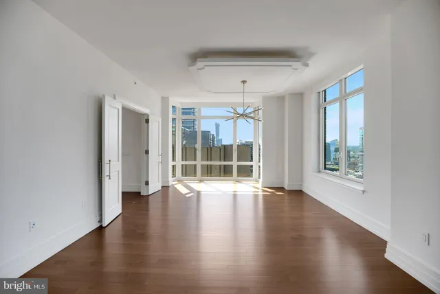 $2,999,995 | 130 South 18th Street, Unit 2801, Philadelphia, PA 19103