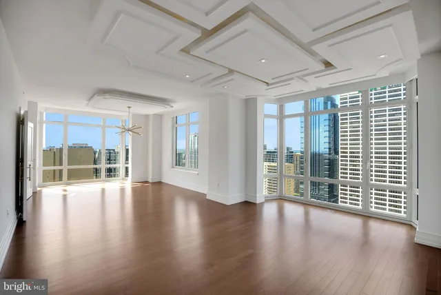 $2,999,995 | 130 South 18th Street, Unit 2801, Philadelphia, PA 19103