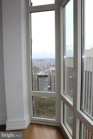 $2,999,995 | 130 South 18th Street, Unit 2801, Philadelphia, PA 19103