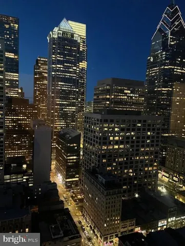 $2,999,995 | 130 South 18th Street, Unit 2801, Philadelphia, PA 19103