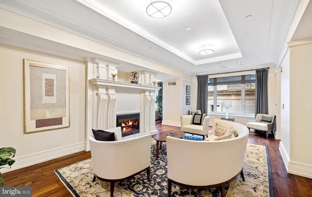 $2,999,995 | 130 South 18th Street, Unit 2801, Philadelphia, PA 19103