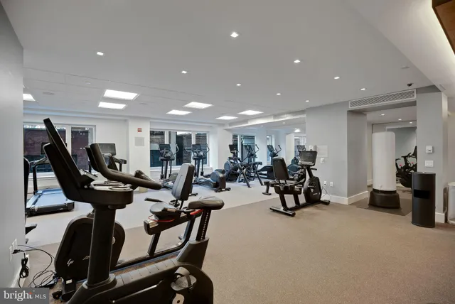 $2,999,995 | 130 South 18th Street, Unit 2801, Philadelphia, PA 19103