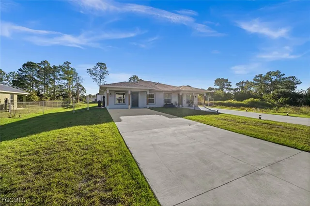 $484,900 | 915-917 Graystone Avenue, Lehigh Acres, FL 33974