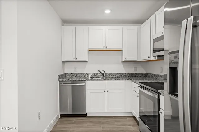 $484,900 | 915-917 Graystone Avenue, Lehigh Acres, FL 33974