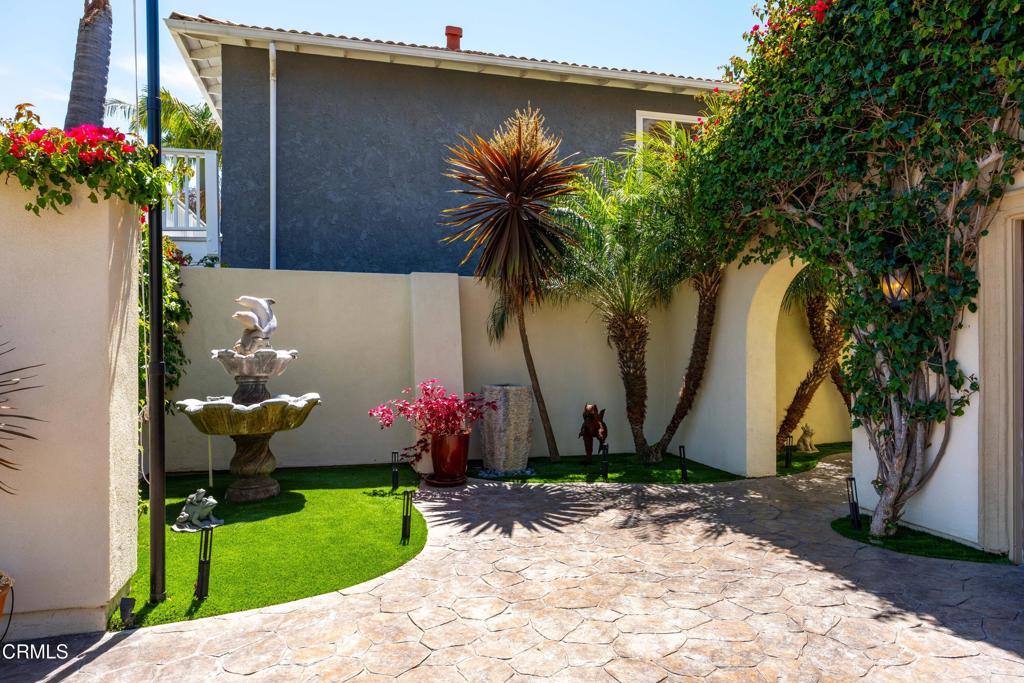 2355 Peninsula Road Oxnard, CA 93035 - Photo 5 of 47