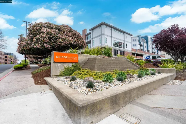 $375,000 | 6400 Christie Avenue, Unit 5303, Emeryville, CA 94608