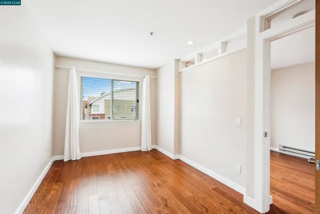 $375,000 | 6400 Christie Avenue, Unit 5303, Emeryville, CA 94608
