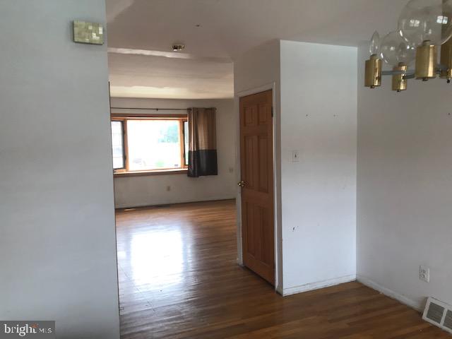 12517 Fedor Road Philadelphia, PA 19154 - Photo 8 of 31
