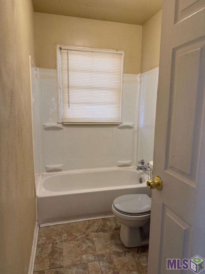 2841 Sheldon Drive Baton Rouge, LA 70805 - Photo 7 of 10 Bath