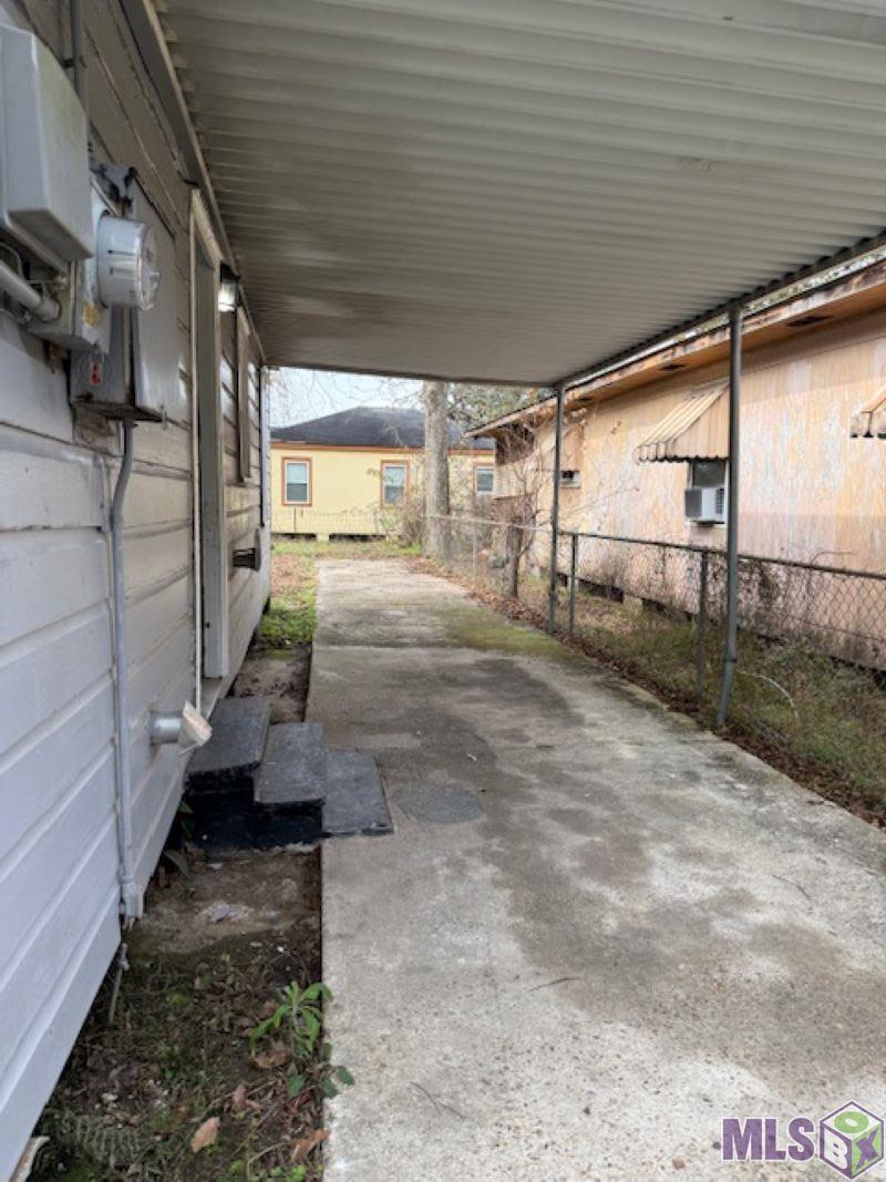 2841 Sheldon Drive Baton Rouge, LA 70805 - Photo 10 of 10 Carport