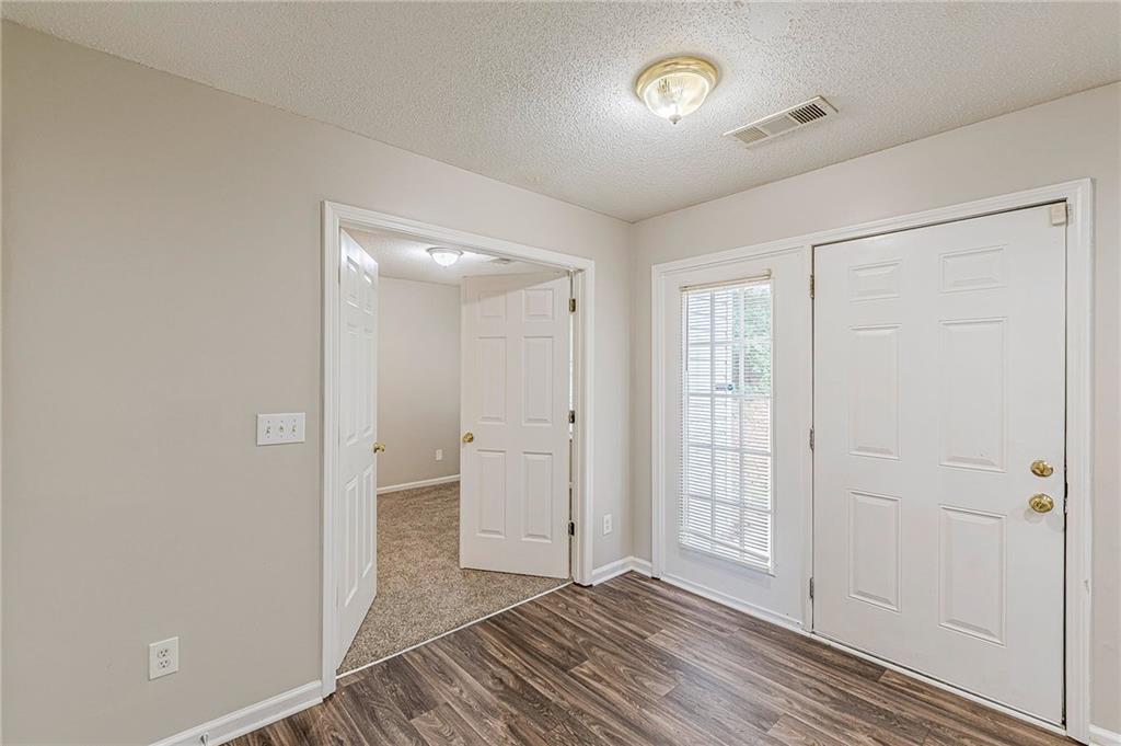 5850 Sable Glen Road Atlanta, GA 30349 - Photo 13 of 33