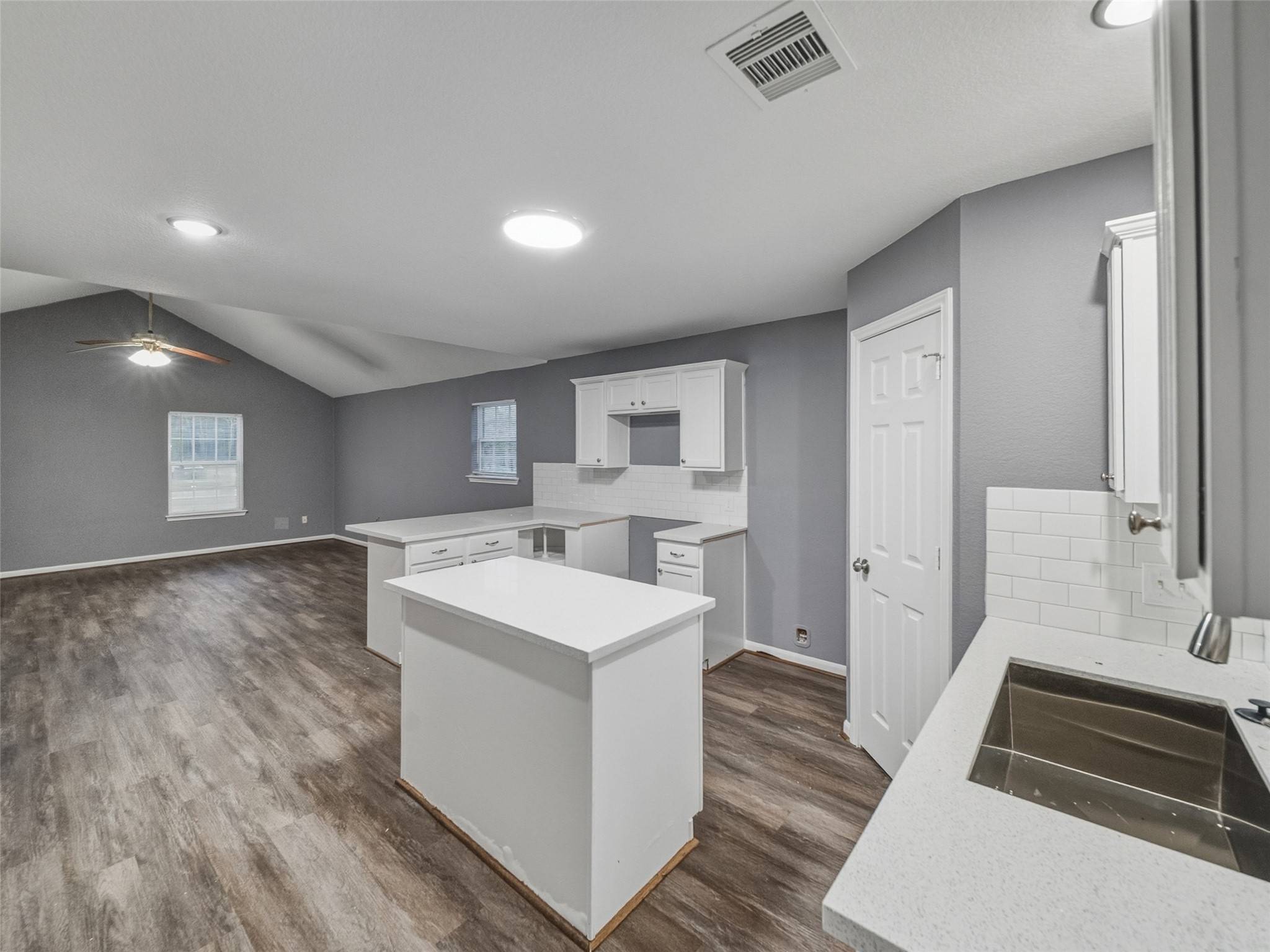 390 Martin Luther King Road Liberty, TX 77575 - Photo 9 of 34