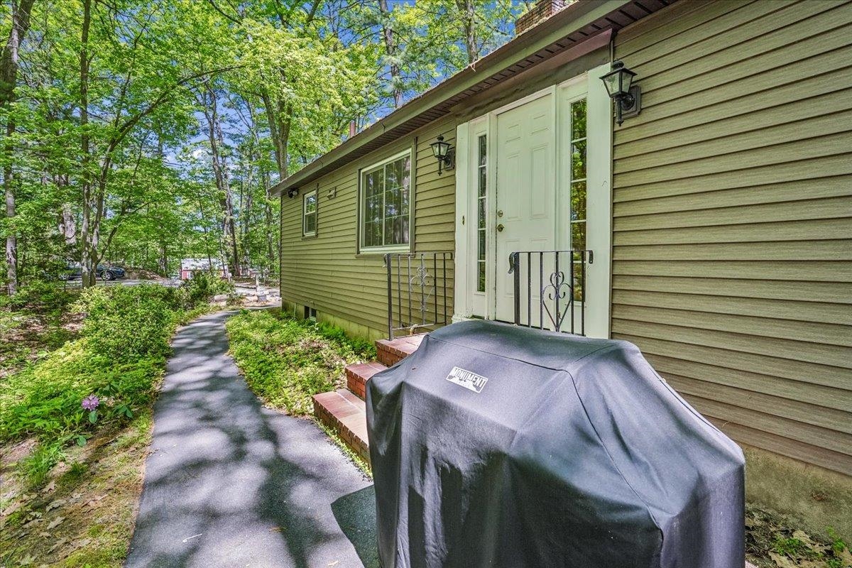 165 Tory Road Manchester, NH 03104 - Photo 25 of 36