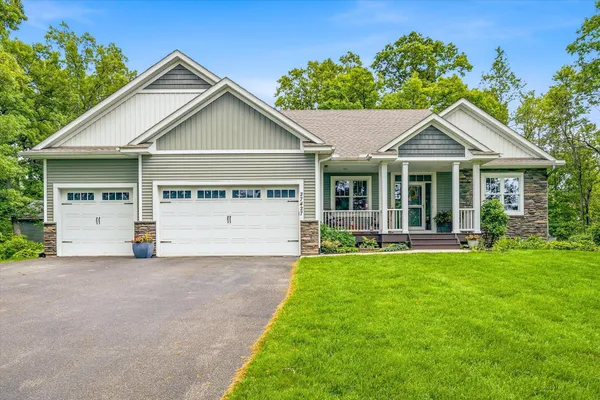 $719,900 | 27427 107th Street, Zimmerman, MN 55398