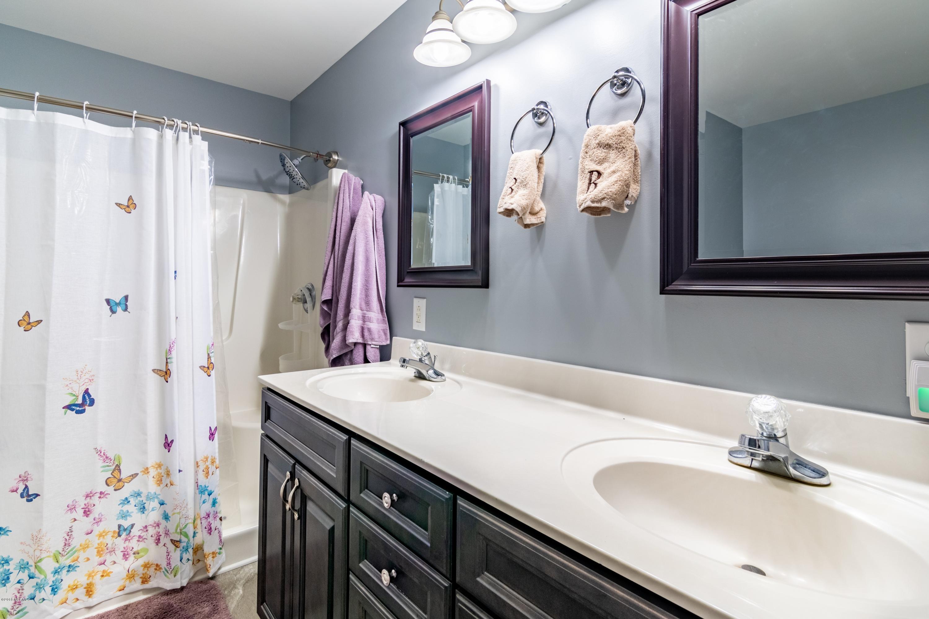 105 Raccoon Run Washington, NC 27889 - Photo 15 of 46 015 Master Bath Dual Vanities