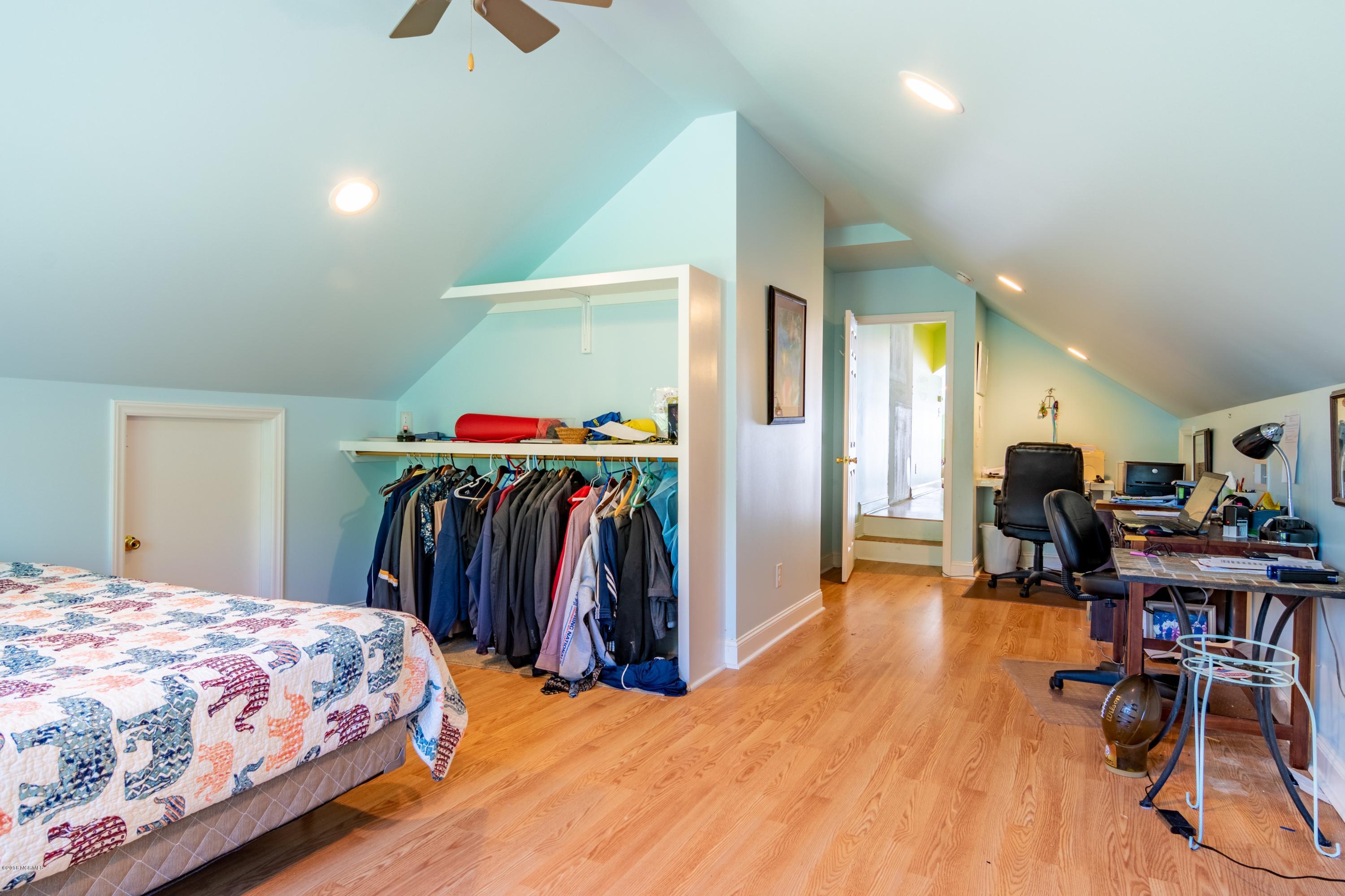 105 Raccoon Run Washington, NC 27889 - Photo 28 of 46 028 Upstairs Bedroom 3