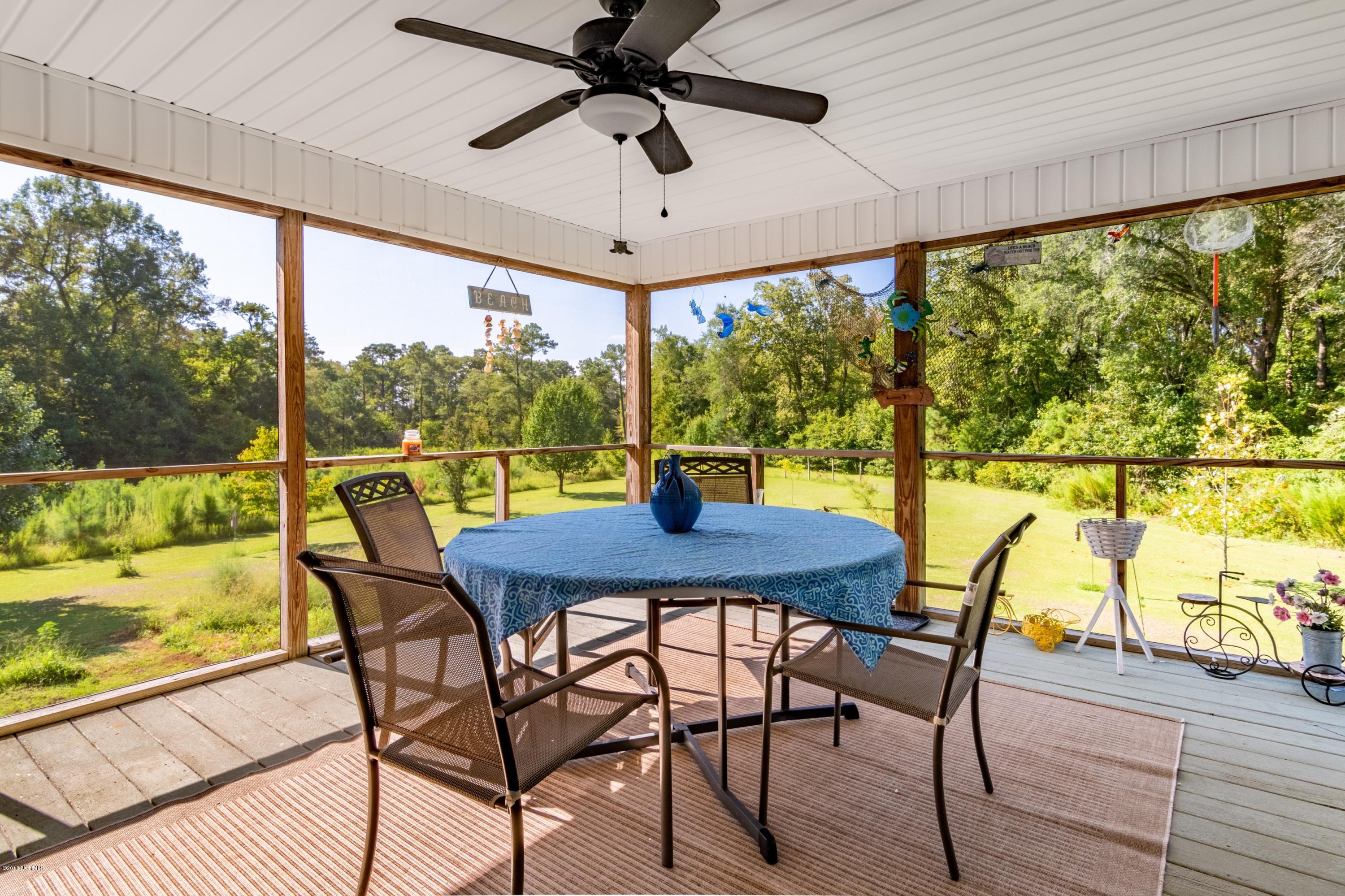 105 Raccoon Run Washington, NC 27889 - Photo 32 of 46 039 Back Screened Porch