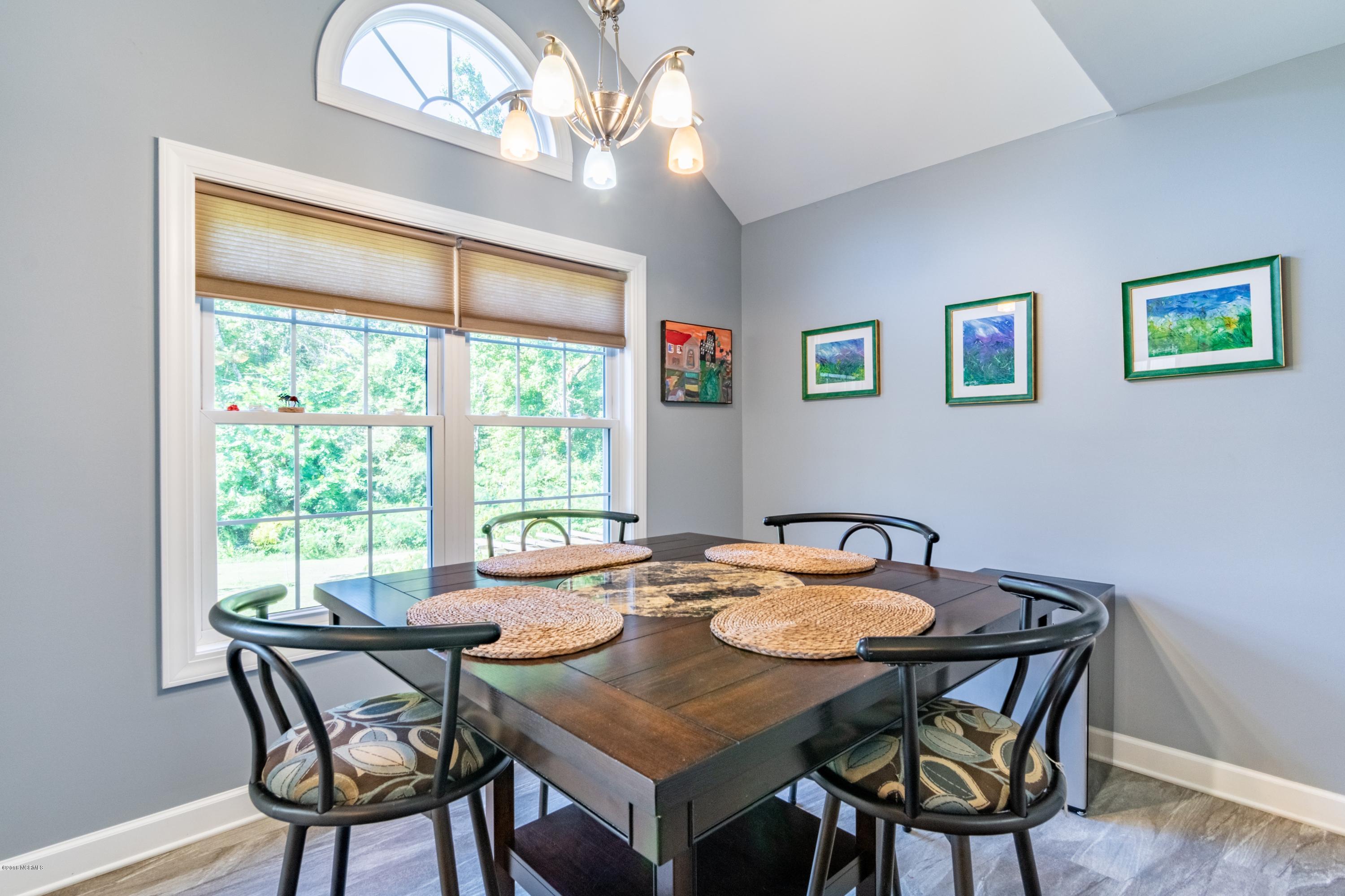 105 Raccoon Run Washington, NC 27889 - Photo 10 of 46 010 Dining Area with Vaulted Ceiling