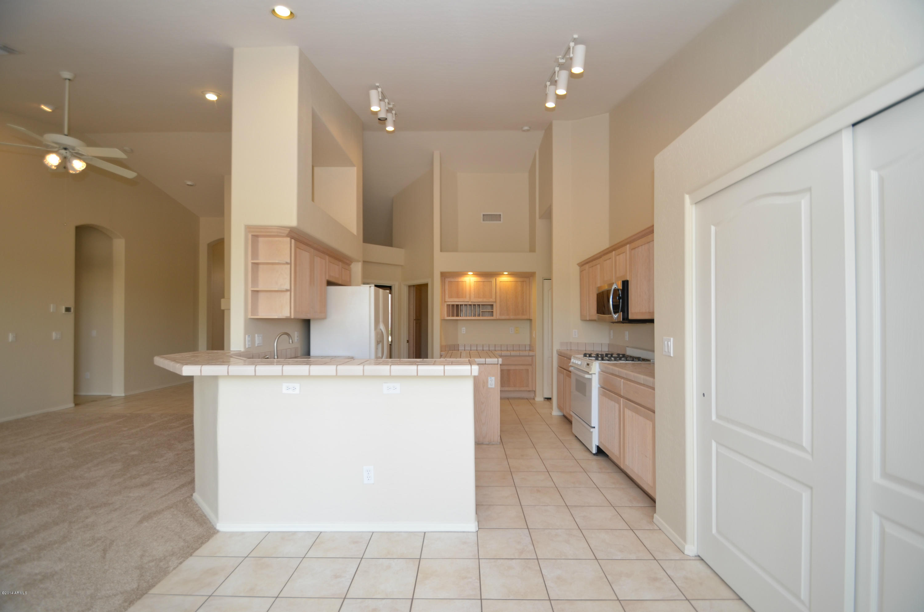3060 North Ridgecrest, Unit 151 Mesa, AZ 85207 - Photo 8 of 32 Kitchen
