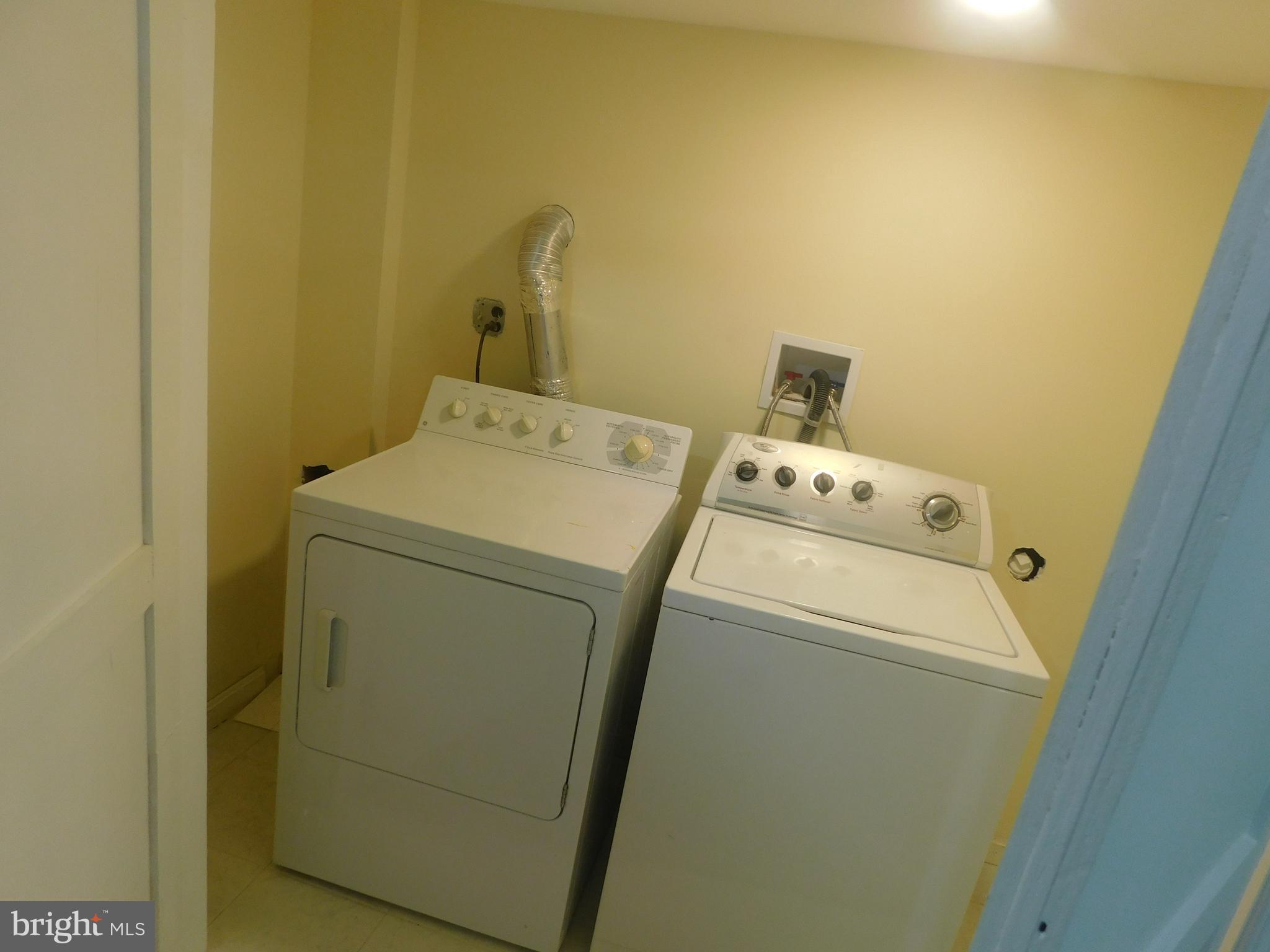 5600 11th Street North Arlington, VA 22205 - Photo 34 of 34 a utility room with dryer and washer