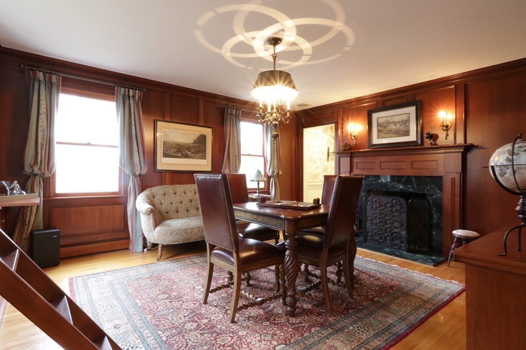 92 Thornton Road Needham, MA 02492 - Photo 4 of 10