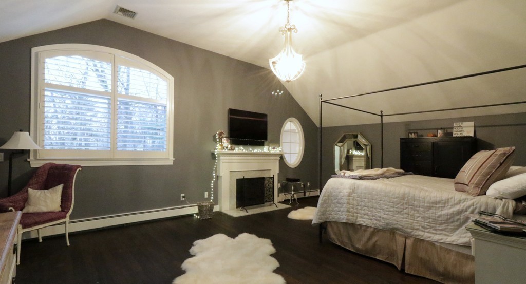 92 Thornton Road Needham, MA 02492 - Photo 8 of 10