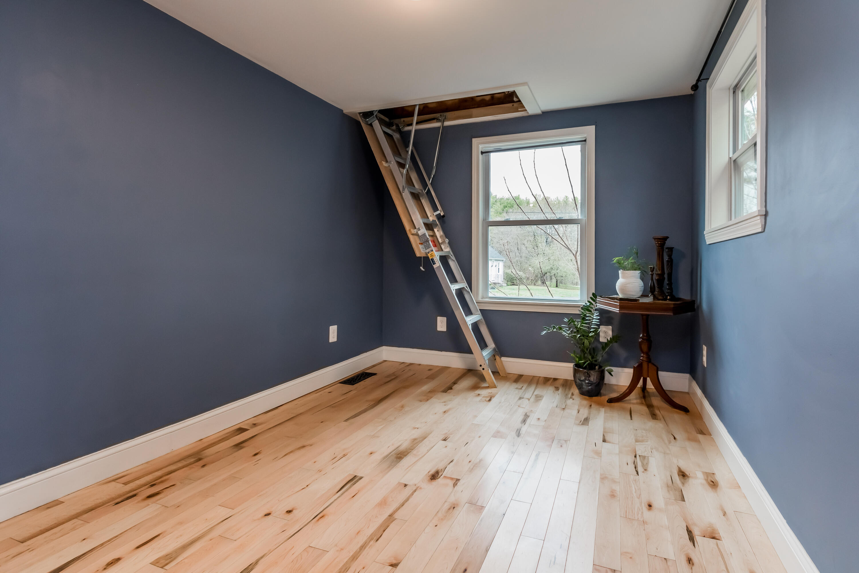 98 Longwoods Road Cumberland Center, ME 04021 - Photo 23 of 44 Access to Loft