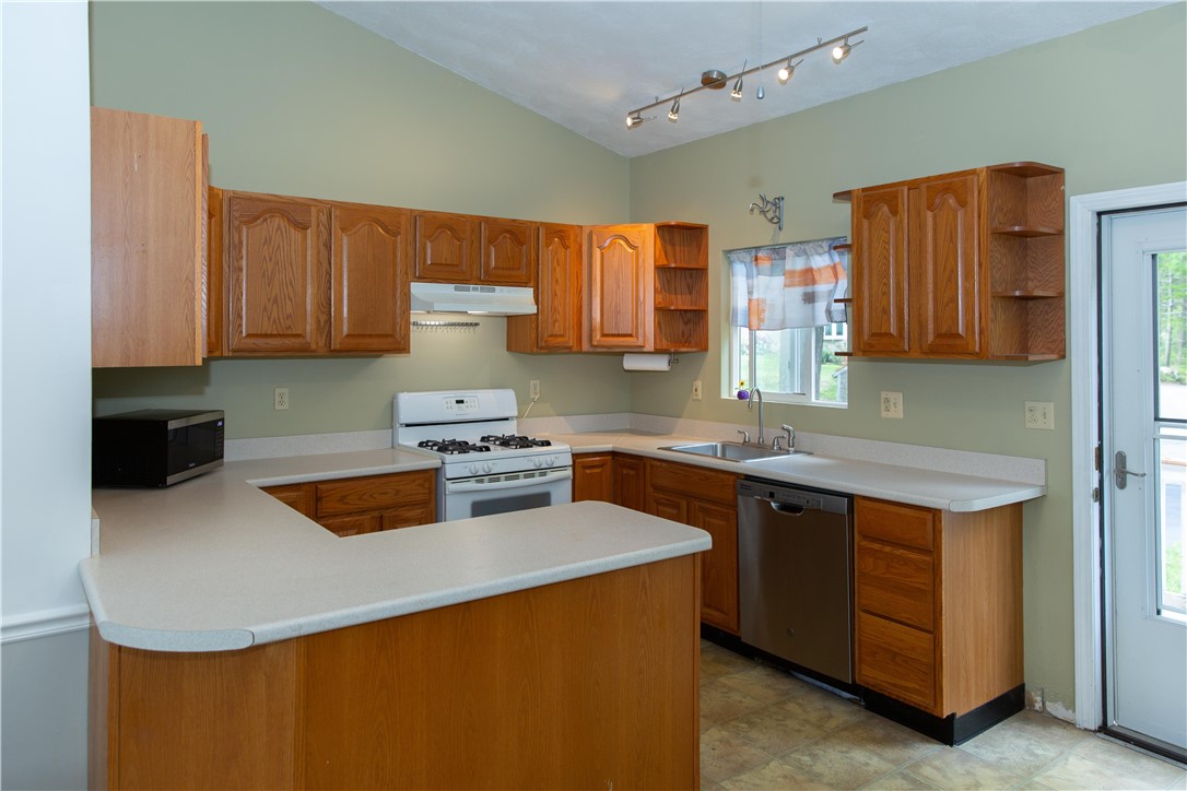 6 Birch Drive Exeter, RI 02822 - Photo 12 of 35