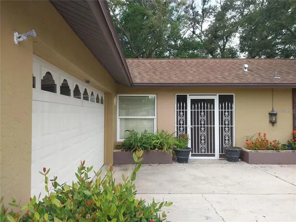 $2,200 | 3962 Basswood Drive, Sarasota, FL 34232