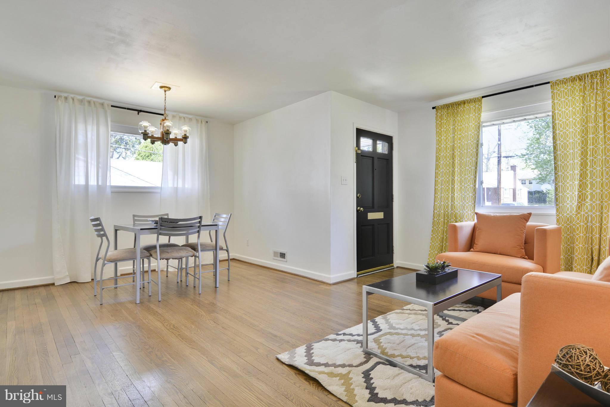 1909 Henry Road Rockville, MD 20851 - Photo 3 of 23 Living Room