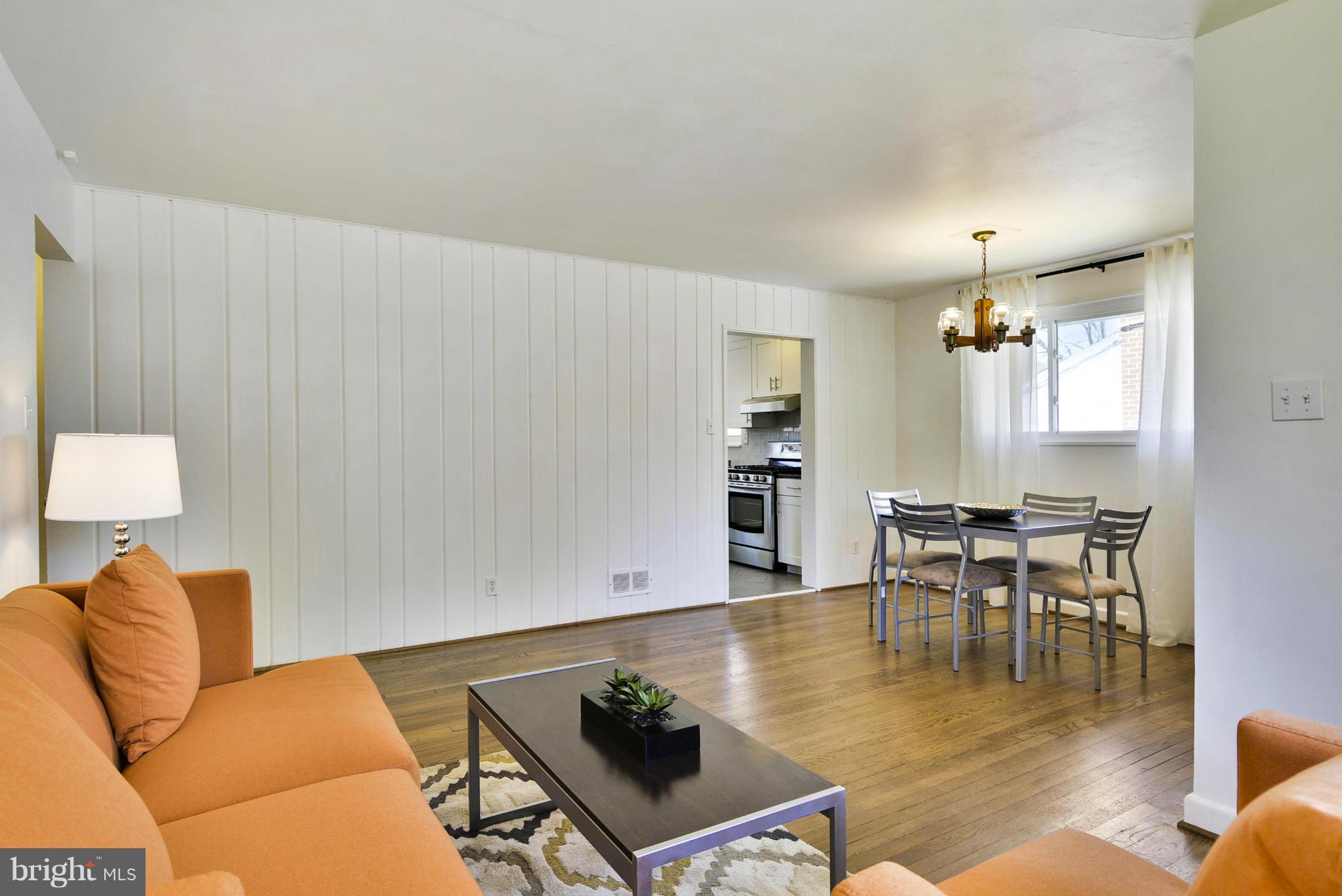 1909 Henry Road Rockville, MD 20851 - Photo 6 of 23 Living Room