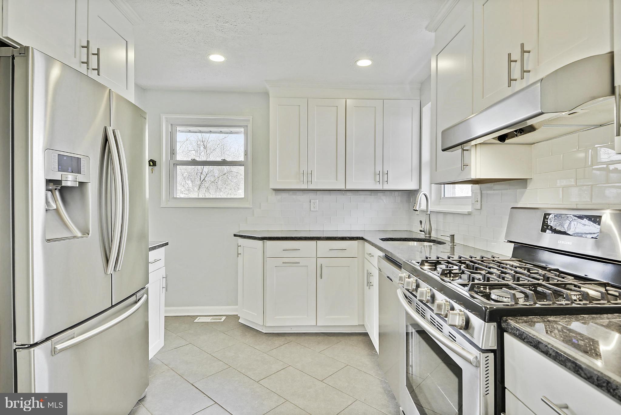 1909 Henry Road Rockville, MD 20851 - Photo 8 of 23 Kitchen