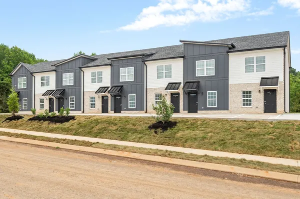 $1,195 | 1169 Meadowhill Lane, Unit E, Clarksville, TN 37043