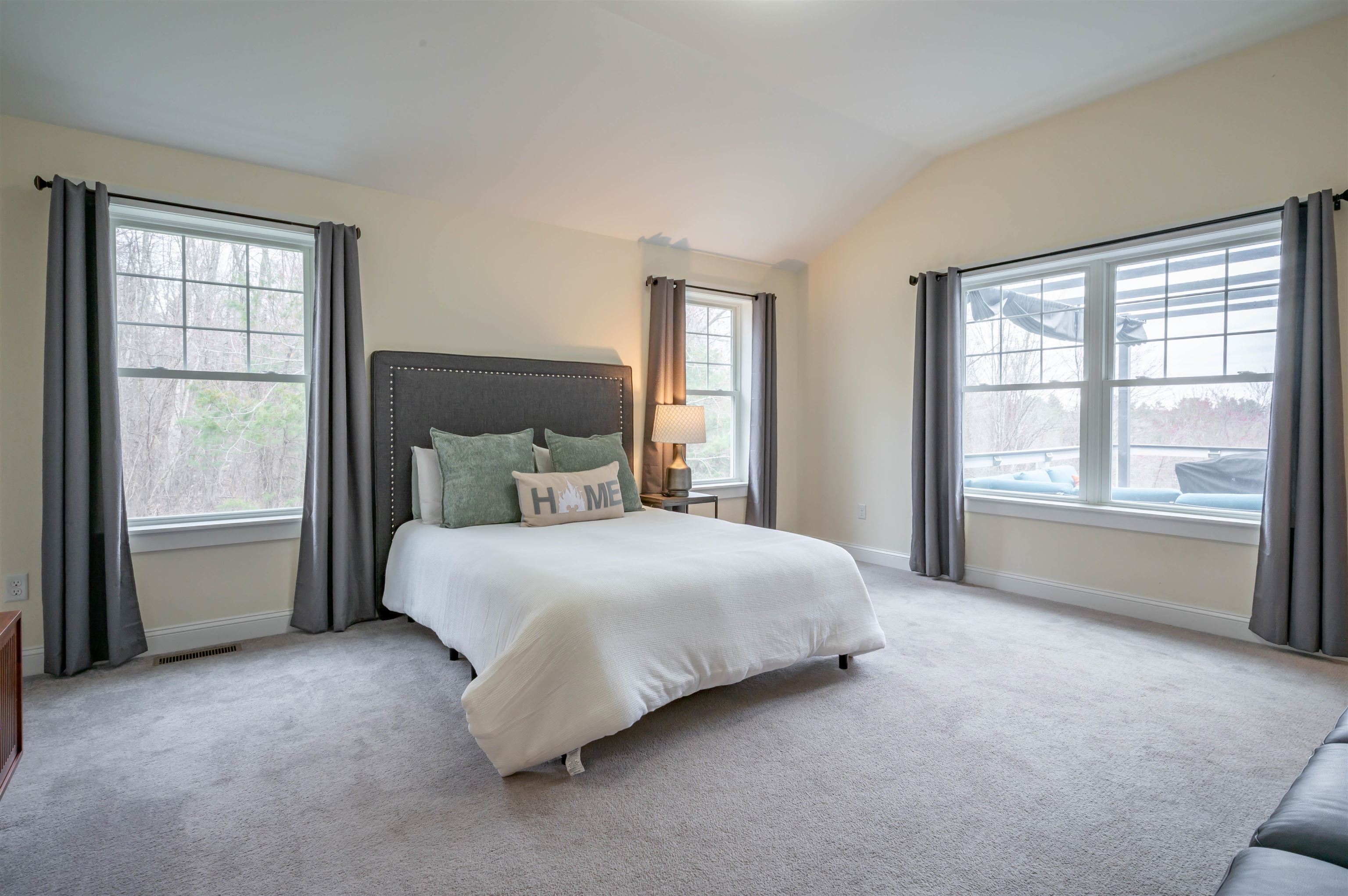 46 Grouse Run Pelham, NH 03076 - Photo 23 of 40