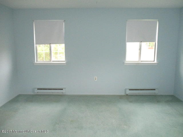 2 Berkshire Road Whiting, NJ 08759 - Photo 5 of 13 2 berkshire (23)